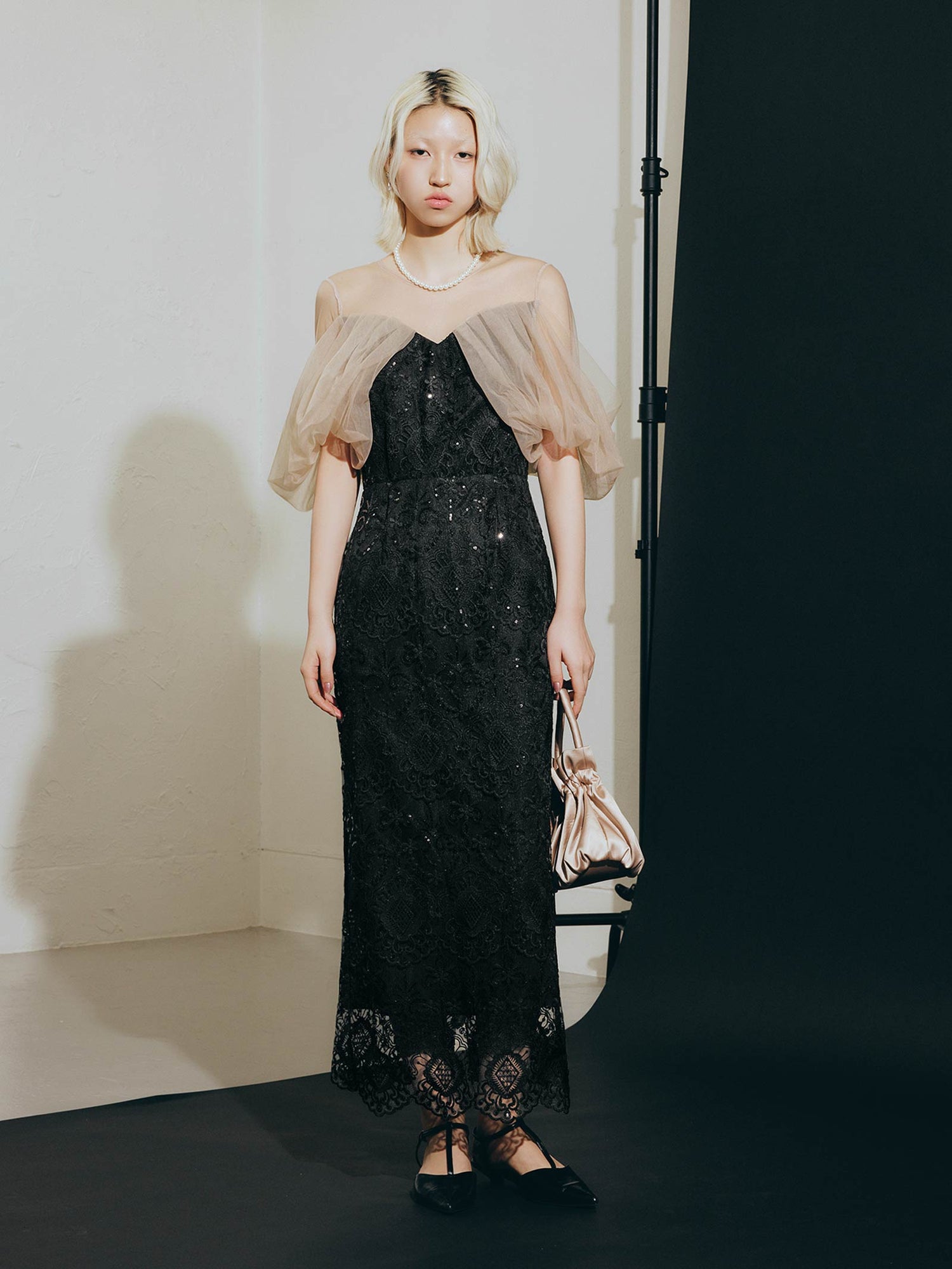 offsholder lace dress / オフショルダーレースドレス