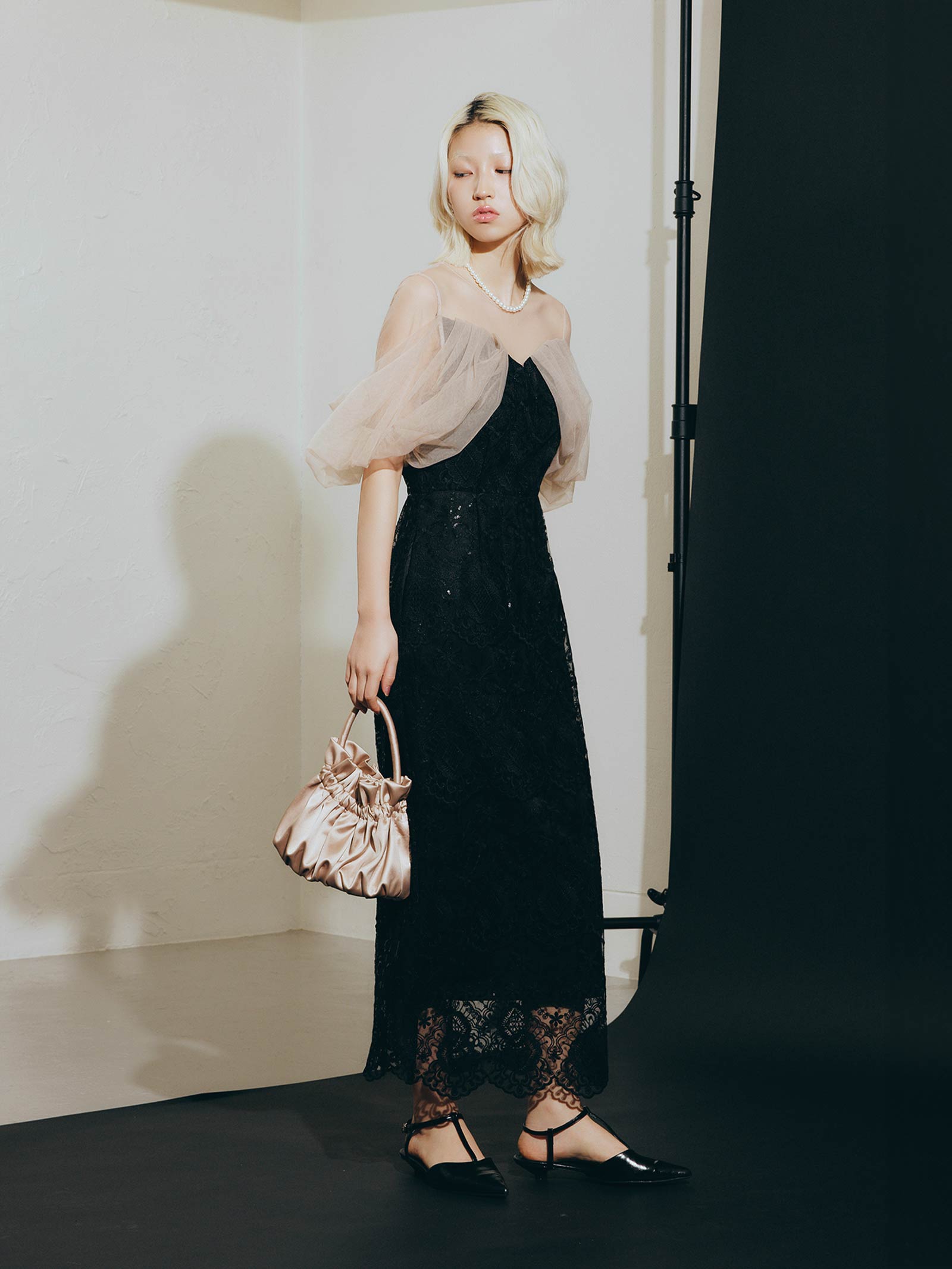 offsholder lace dress / オフショルダーレースドレス