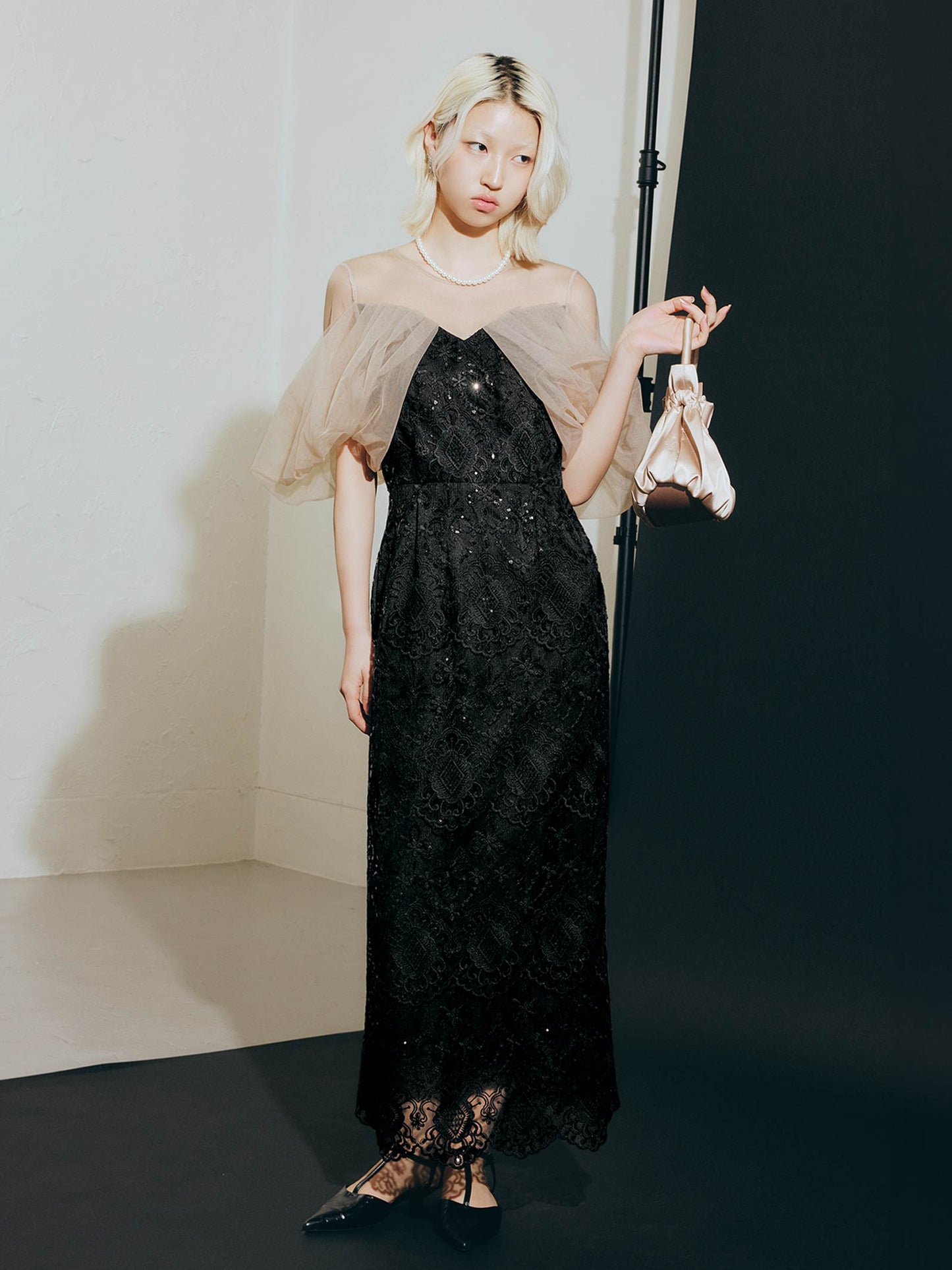 offsholder lace dress / オフショルダーレースドレス
