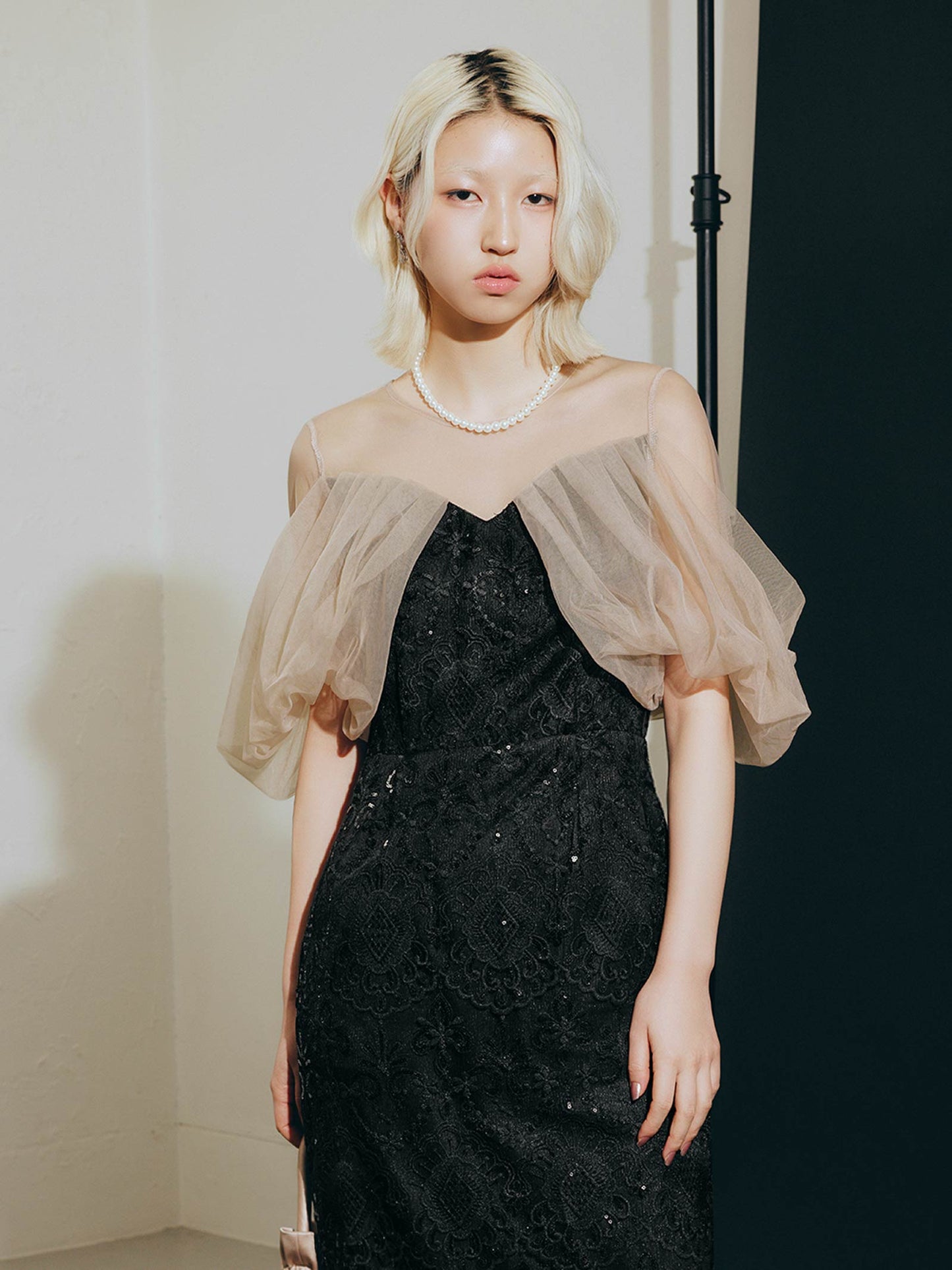 offsholder lace dress / オフショルダーレースドレス