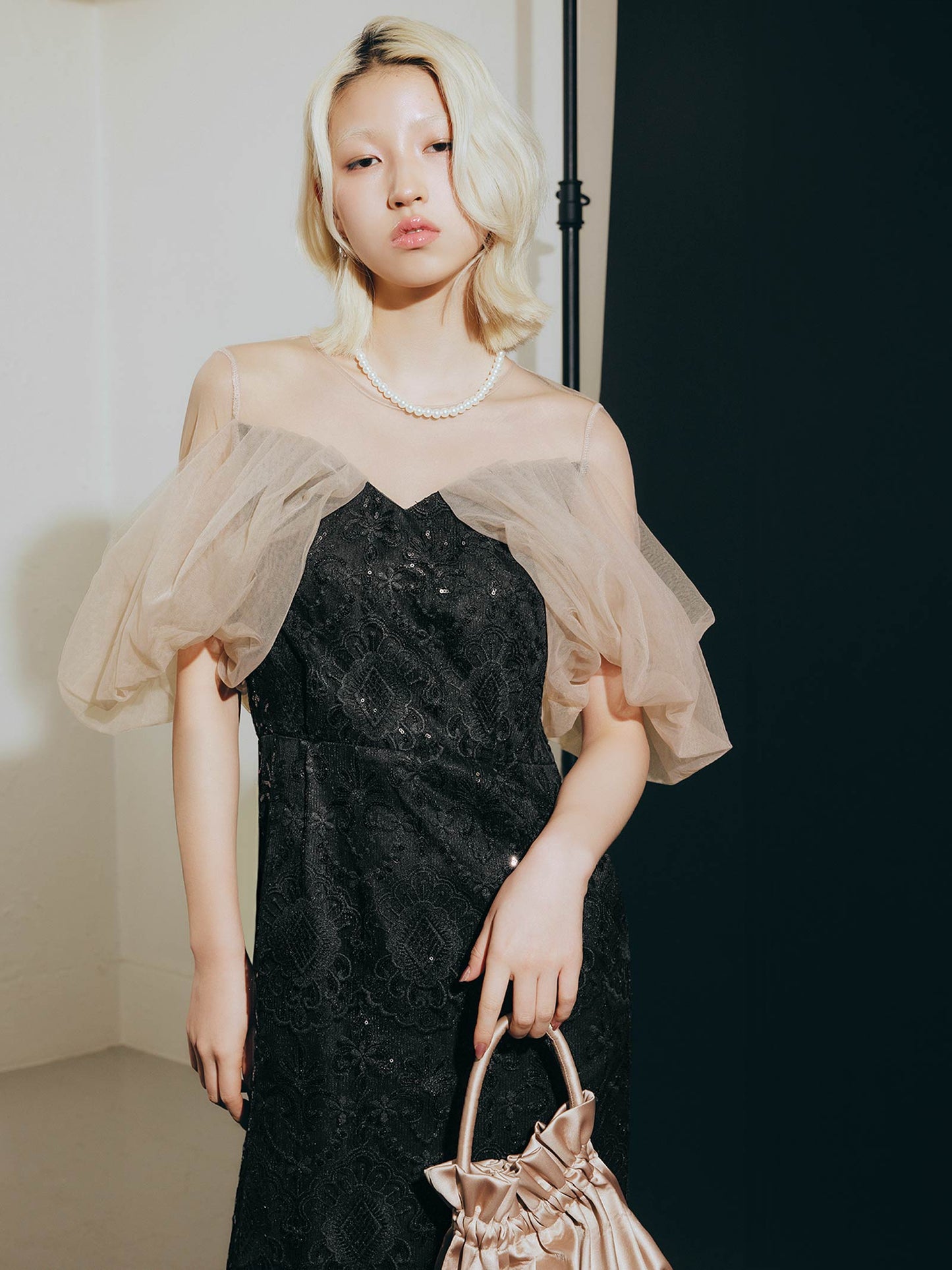 offsholder lace dress / オフショルダーレースドレス