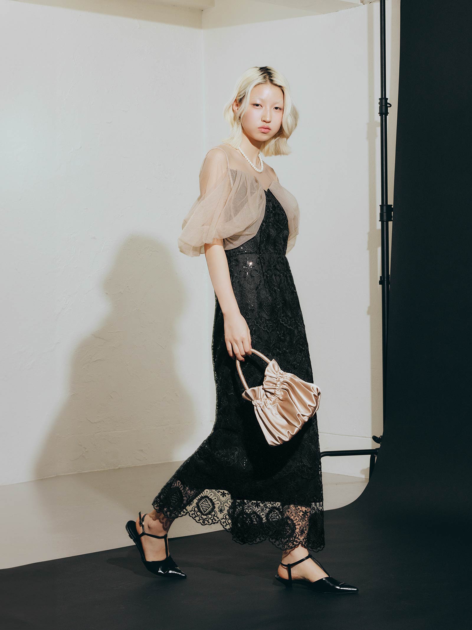 offsholder lace dress / オフショルダーレースドレス