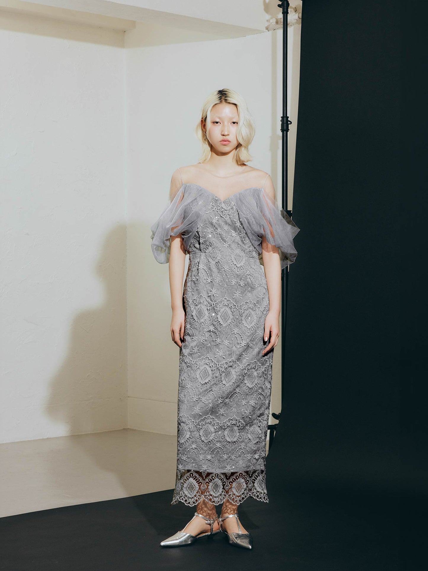 offsholder lace dress / オフショルダーレースドレス
