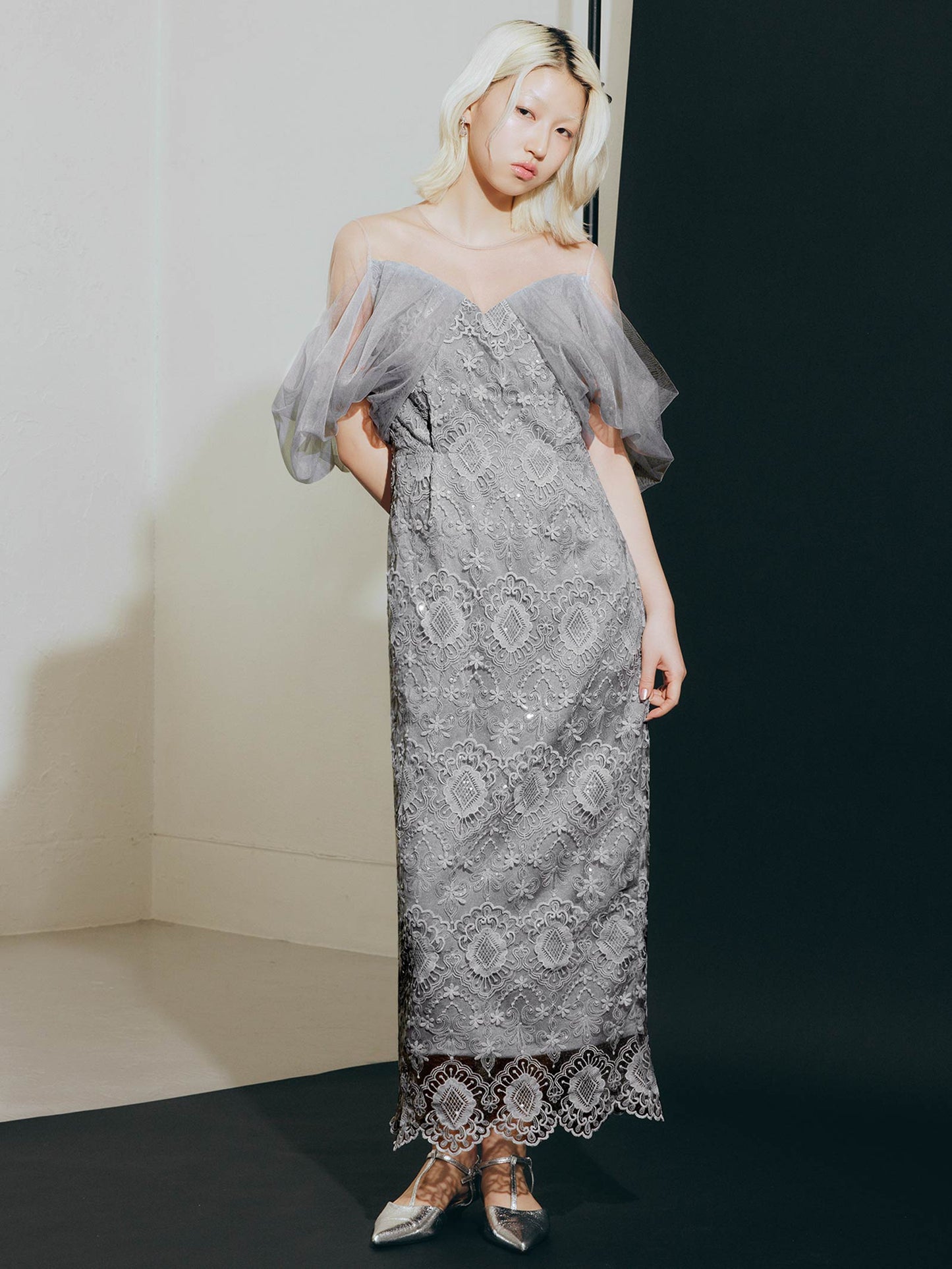 offsholder lace dress / オフショルダーレースドレス