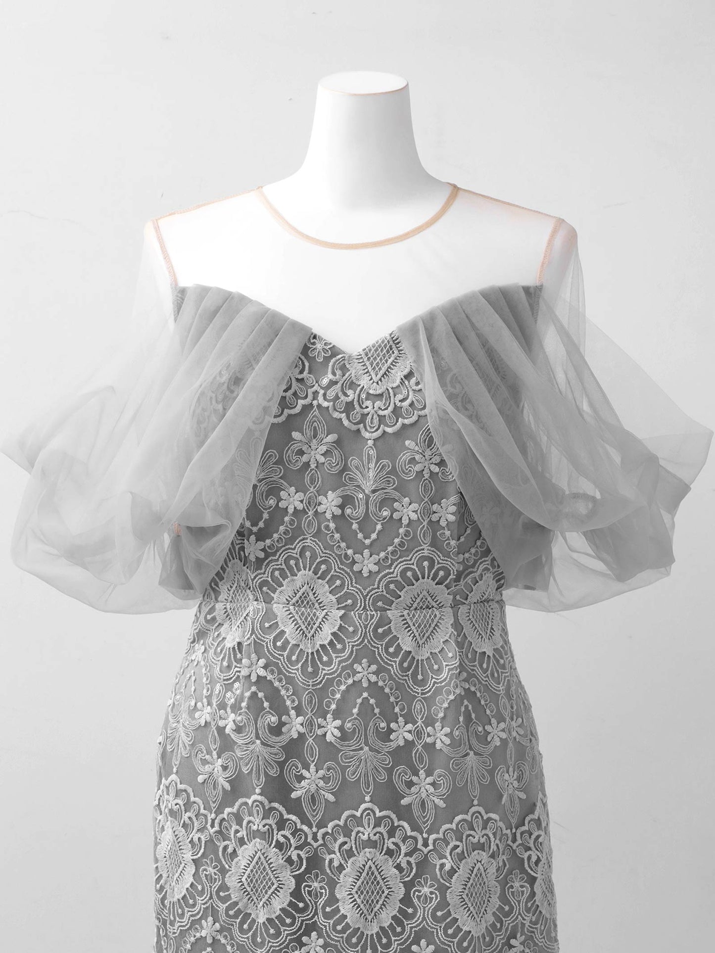 offsholder lace dress / オフショルダーレースドレス