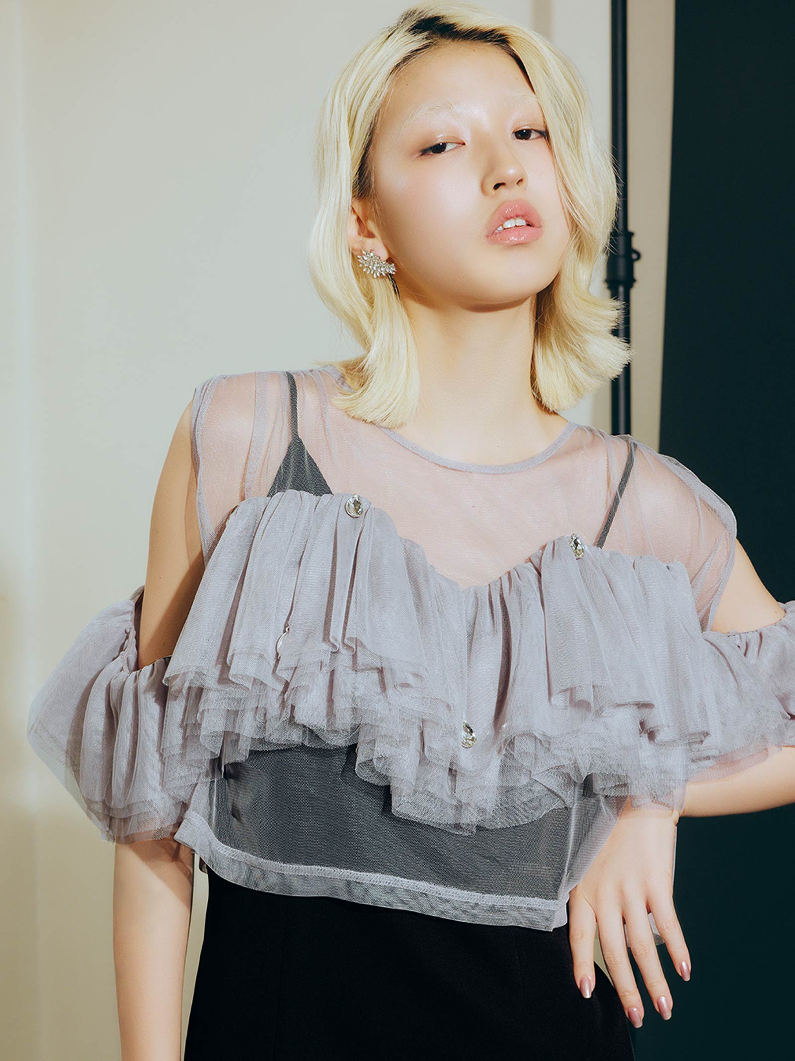 drop bijou frill top / ドロップビジューフリルトップ
