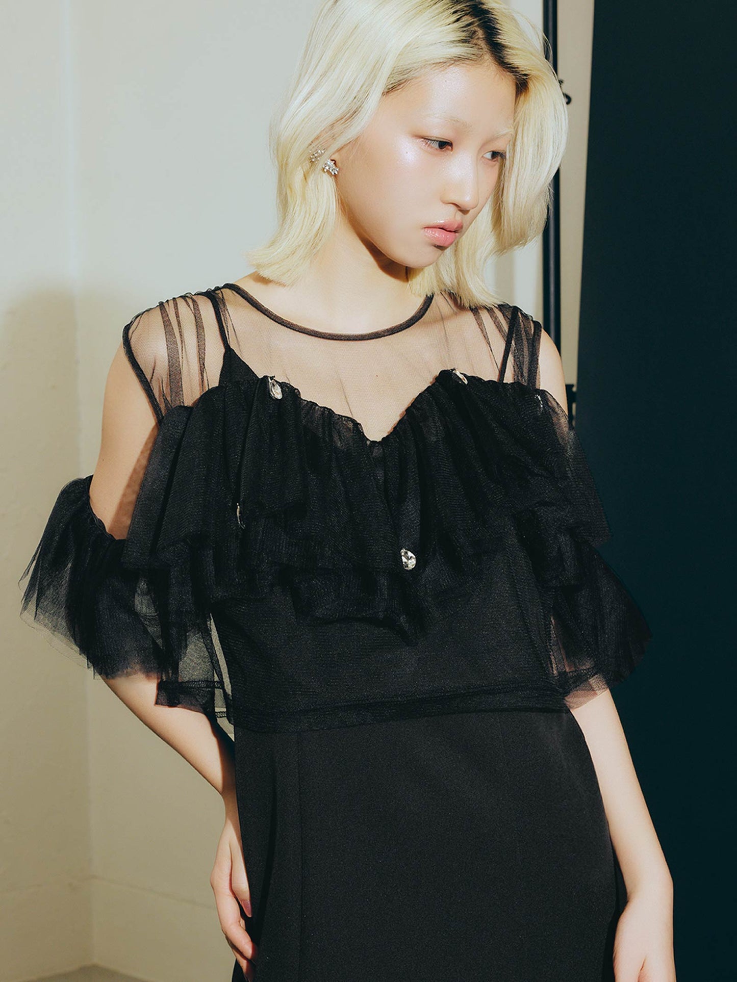 drop bijou frill top / ドロップビジューフリルトップ