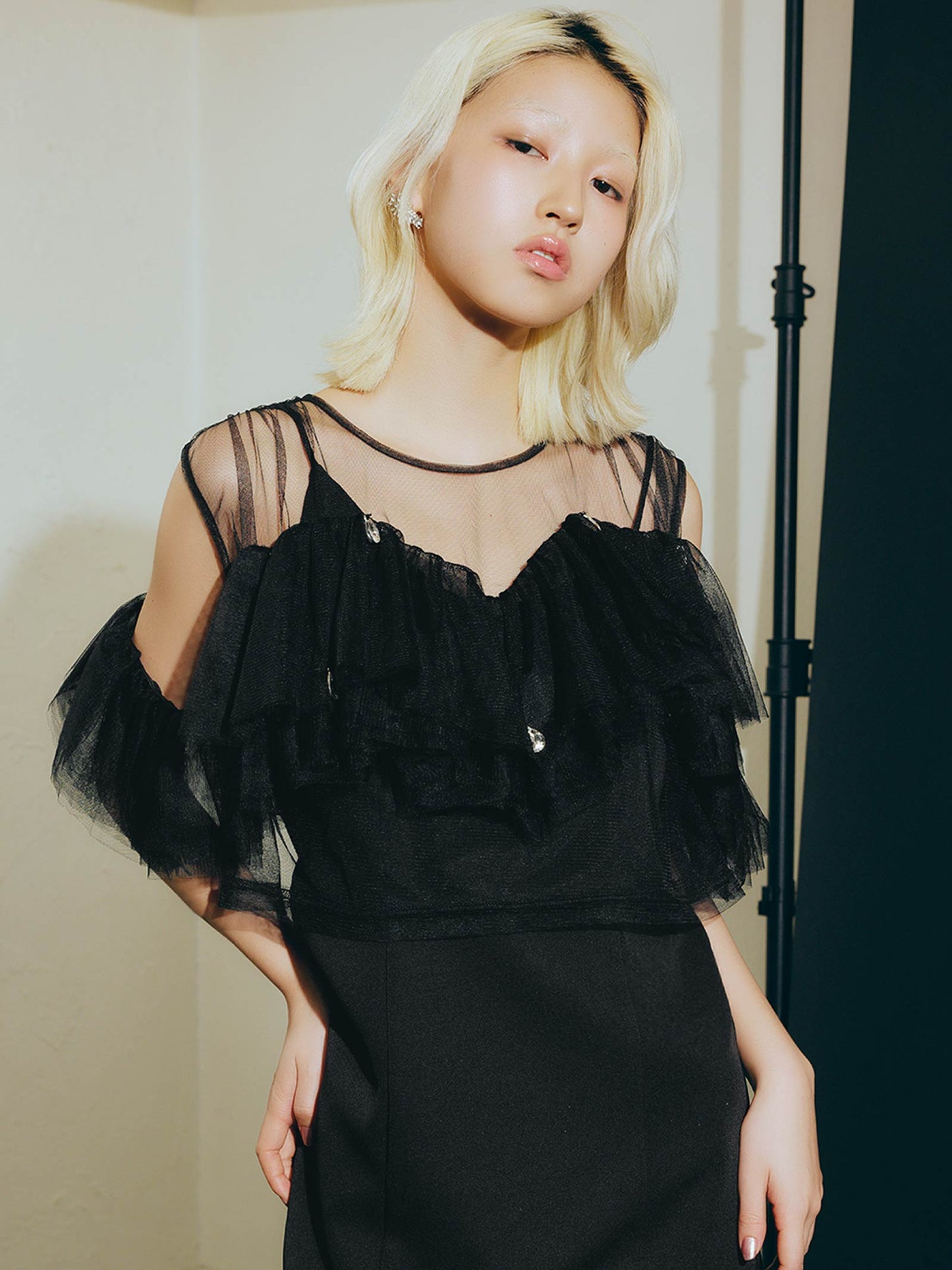 drop bijou frill top / ドロップビジューフリルトップ
